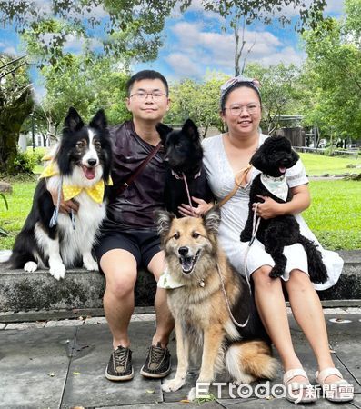 ▲幫愛犬做成桌曆！位置放錯「一秒變遺照」　媽尷尬：不是故意的（圖／網友雨果媽媽提供，請勿隨意翻拍，以免侵權。）