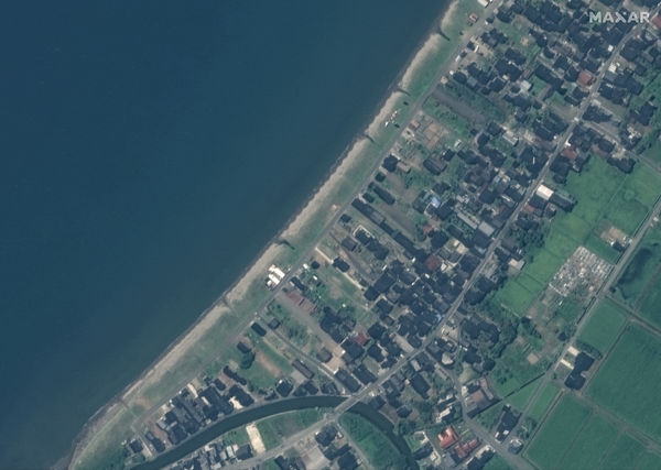 d7433612 ▲▼日本石川縣珠洲市地震前後衛星對比照。(圖/路透)
