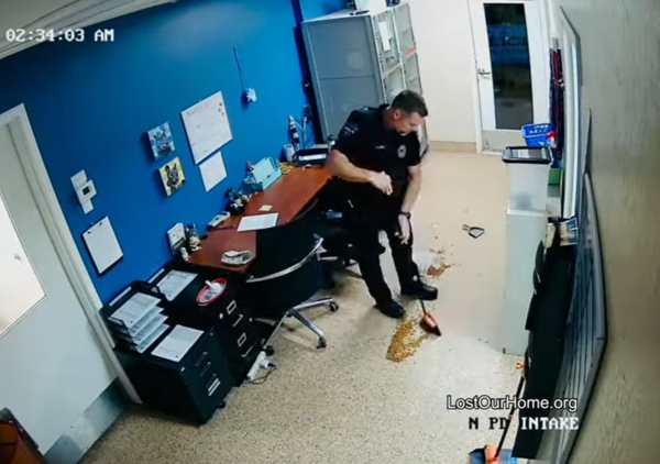 d7450515 哈士奇越獄驚動警察。(圖/翻攝自Lost Our Home Pet Rescue)