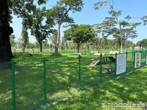▲▼春節連假毛小孩也瘋狂！高雄「7座寵物公園」一次看。（圖／記者賴文萱翻攝）