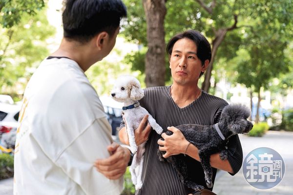 傅子純養了一老狗一幼犬，發現照顧好牠們並不容易，特別請教熊爸有何方法。