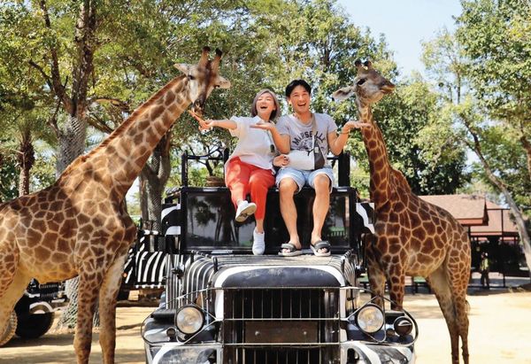 傅子純（左）在民視八點檔《愛的榮耀》裡，跟吳婉君（右）有不少對手戲，兩人私下也成好友。 	（翻攝自傅子純臉書）