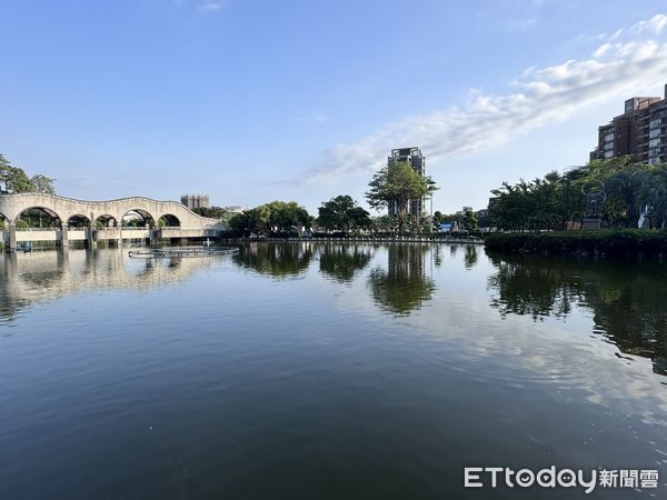 ▲台中市豐樂公園水池。（圖／市議員吳佩芸提供）