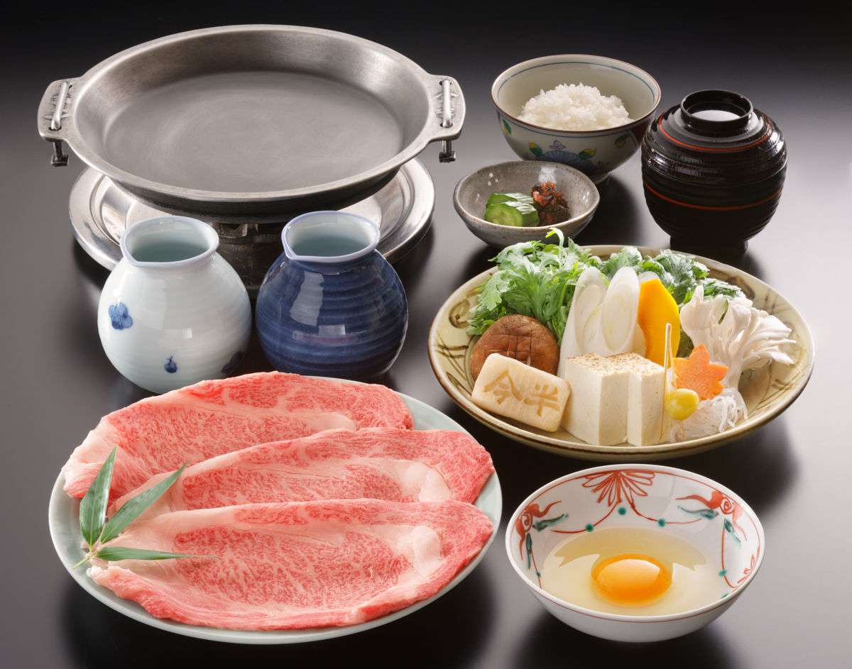 ▲▼大倉久和大飯店攜手人形町今半呈獻經典傳奇美味。（圖／大倉久和大飯店提供）